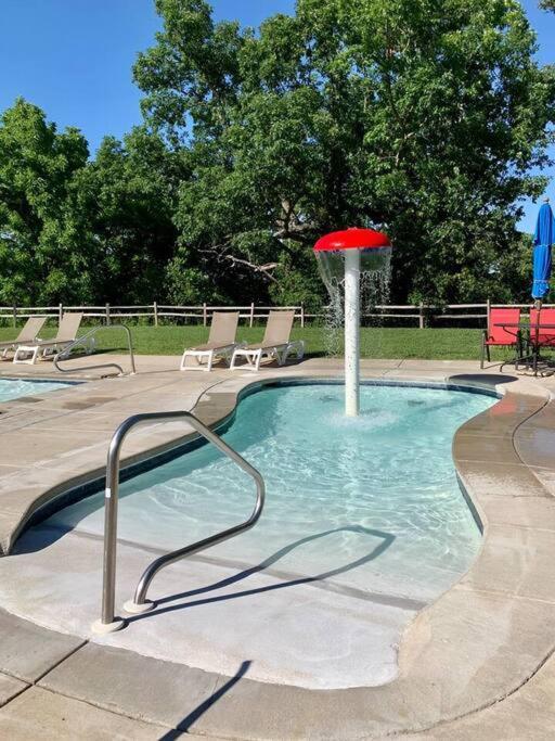 The Lake Fish-Amazing Views-Sleeps 24-Indoor-Outdoor Pools Branson Buitenkant foto