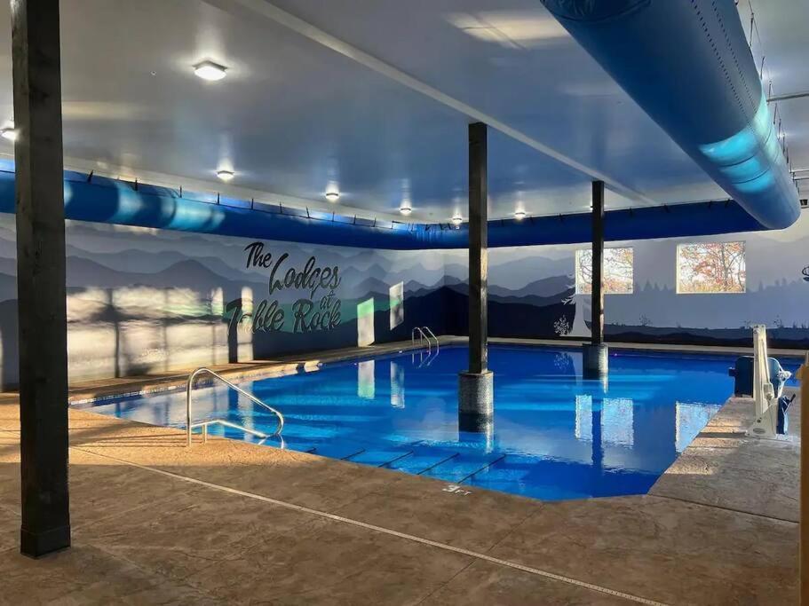 The Lake Fish-Amazing Views-Sleeps 24-Indoor-Outdoor Pools Branson Buitenkant foto