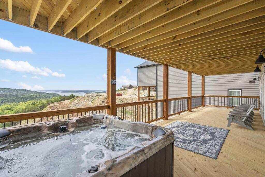 The Lake Fish-Amazing Views-Sleeps 24-Indoor-Outdoor Pools Branson Buitenkant foto